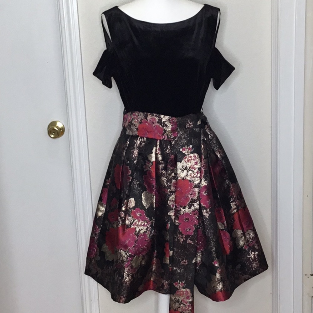 TAHARI special occasion dress
